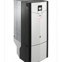 ABB機器人傳動變頻器    ACS880-01-271A-7