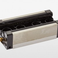 ABB機(jī)器人配件                 3HNA027517-001          Runner Block Size45 (Right)